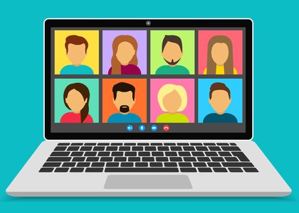 PC-skjerm viser personer i digitalt møte - Klikk for stort bilde